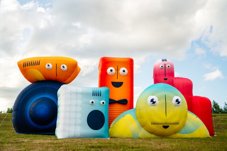 Inflatable scenography structures